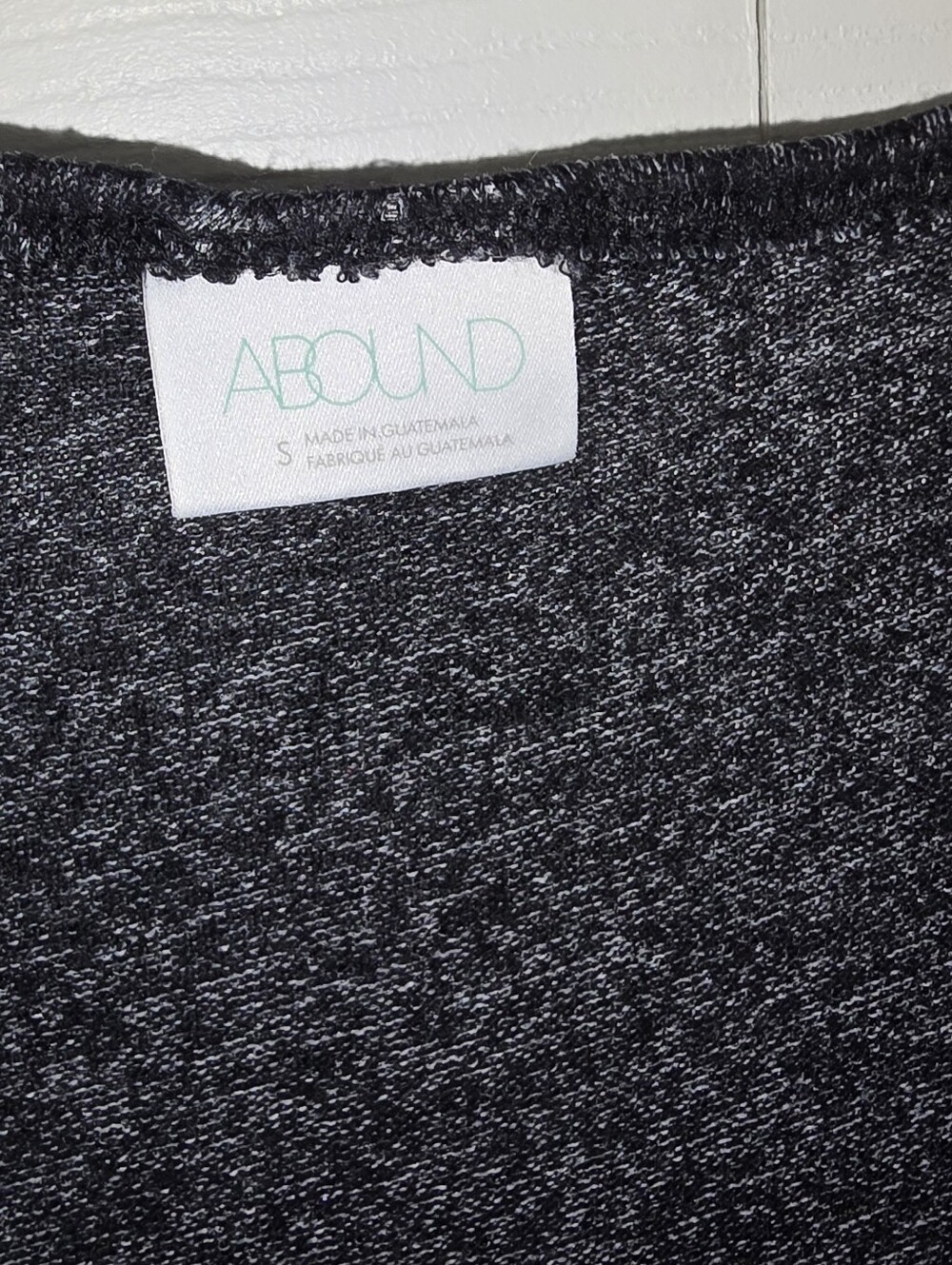 Abound Charcoal V-Neck Short Sleeve Top Small Medium - Picture 6 of 7